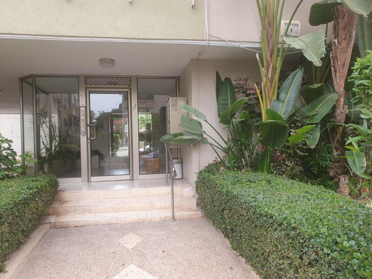 Belle Chambre Confortable Acomodação com café da manhã Netanya Exterior foto